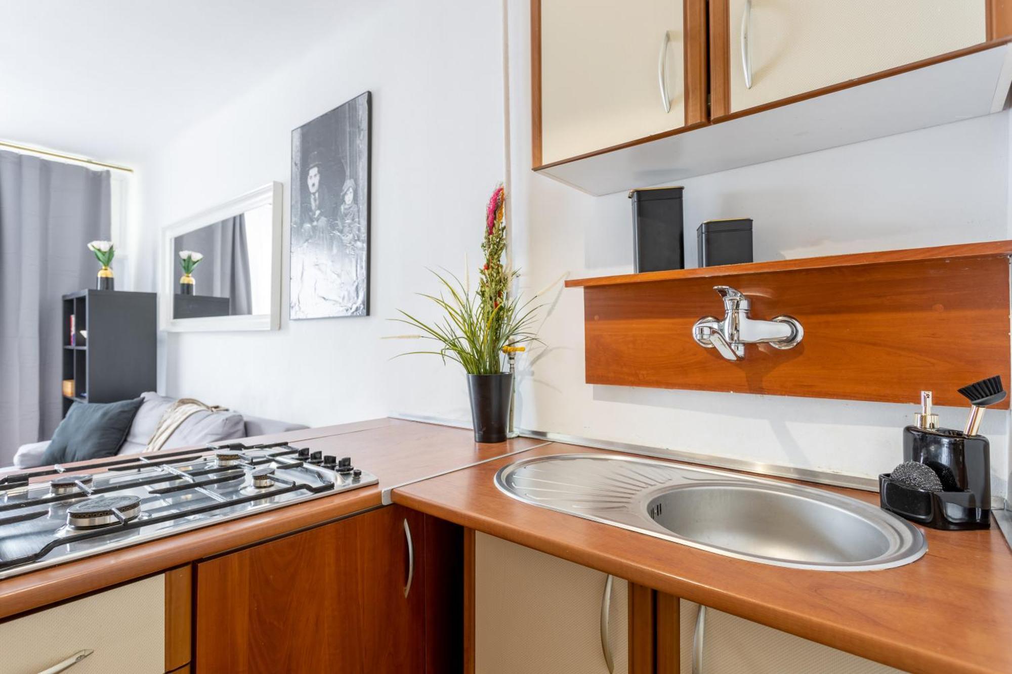 Close-golden In - One Bedroom Apartament In The Center - Zelazna Apartament Warszawa